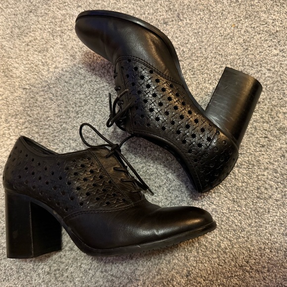 Patricia Nash's Parma oxfords - Picture 1 of 12